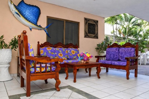 Blue Pacific Suites image 11