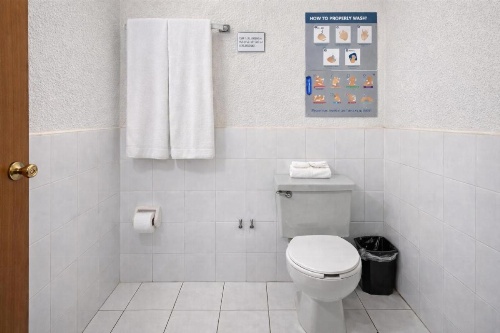 Blue Pacific Suites image 9