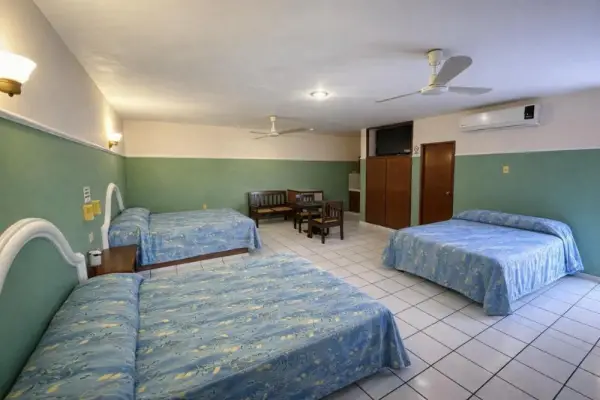 Blue Pacific Suites 10